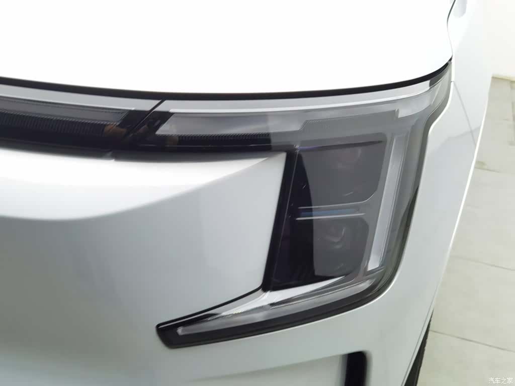 Jetour L7, 2025 7