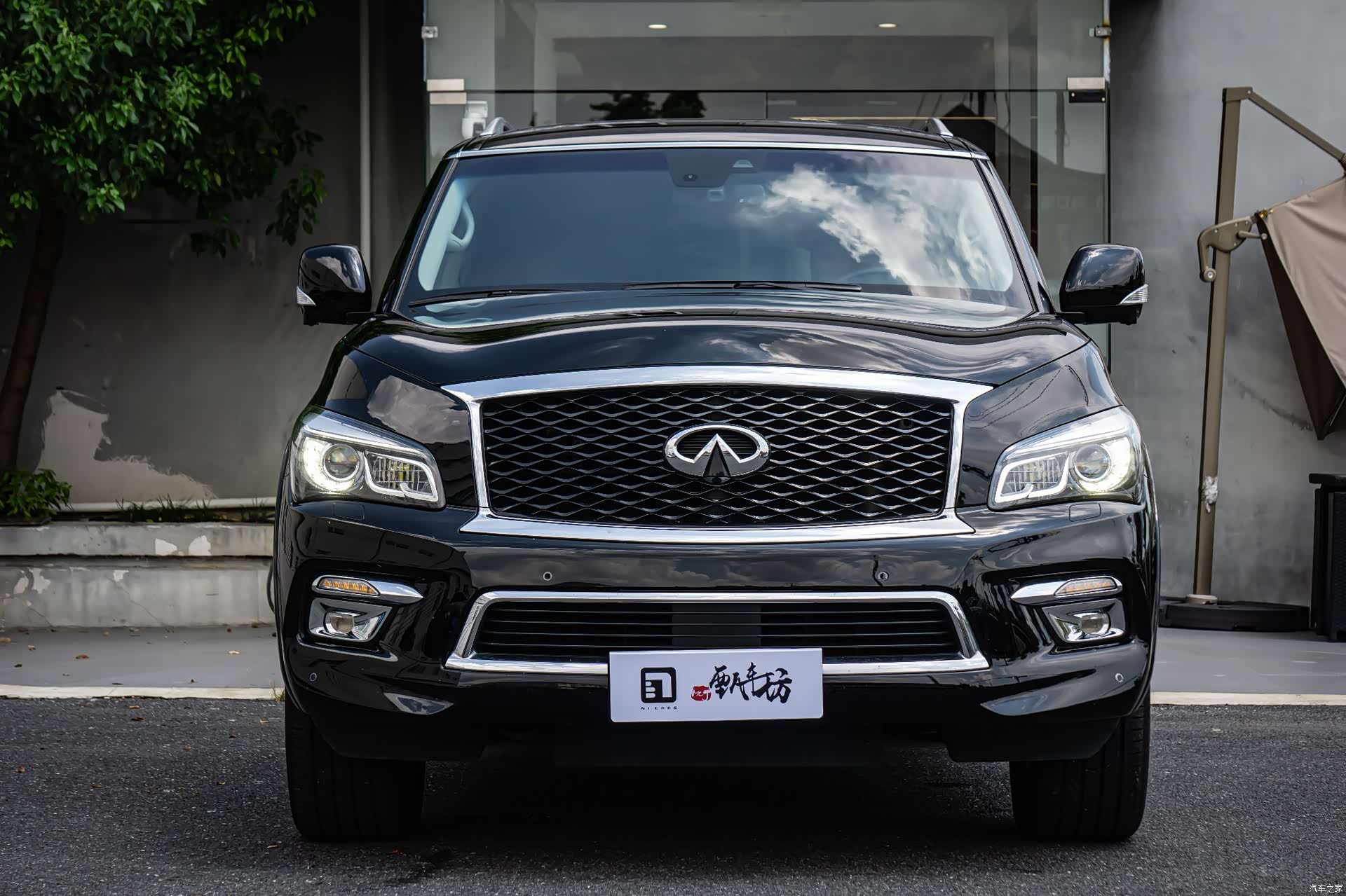 Infiniti QX80, 2017 3