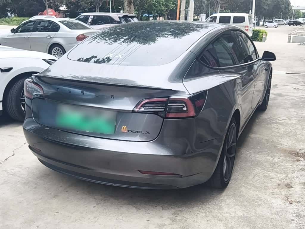 Tesla Model 3, 2022 все фото