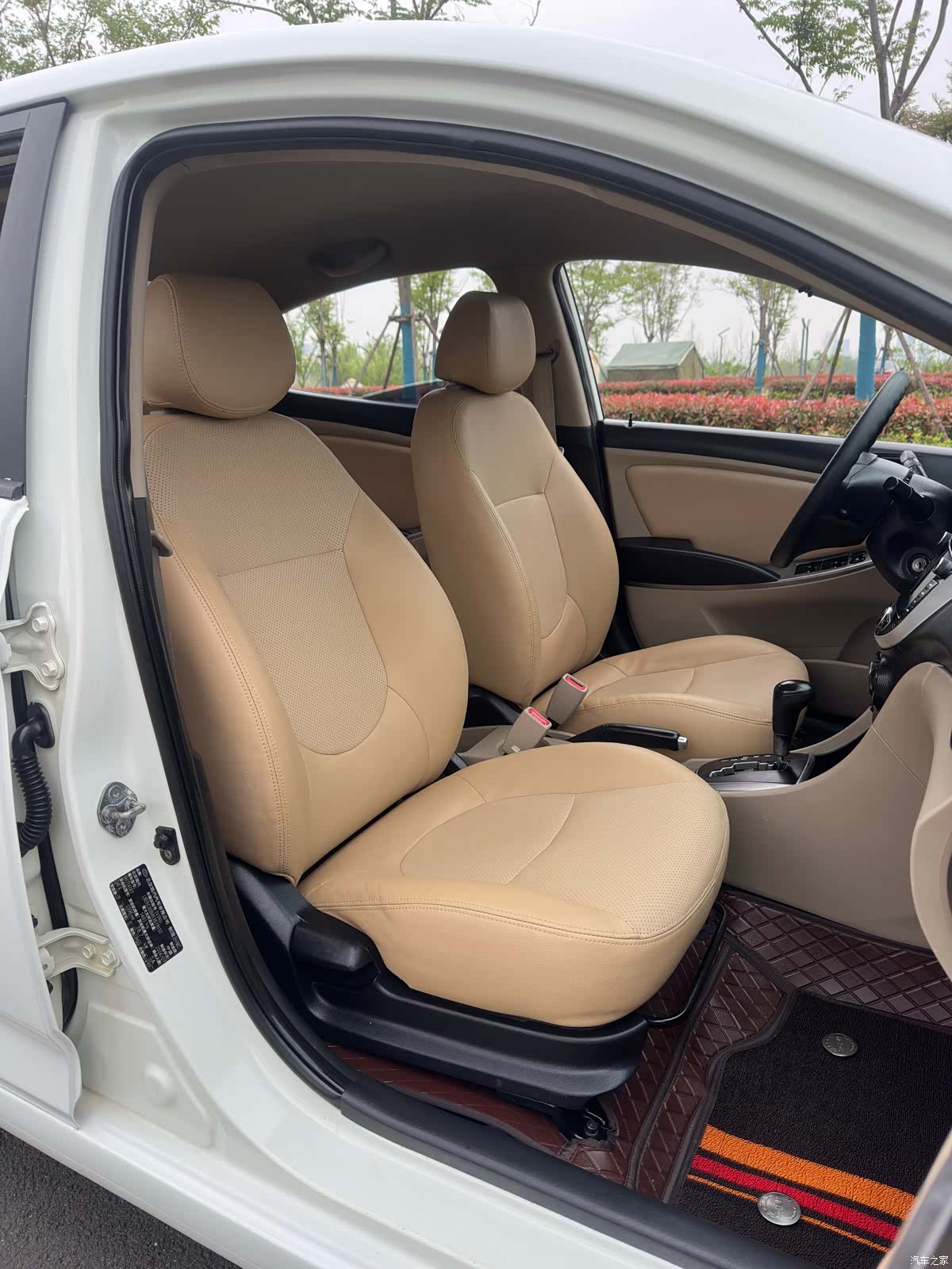 Hyundai GLS, 2014 9