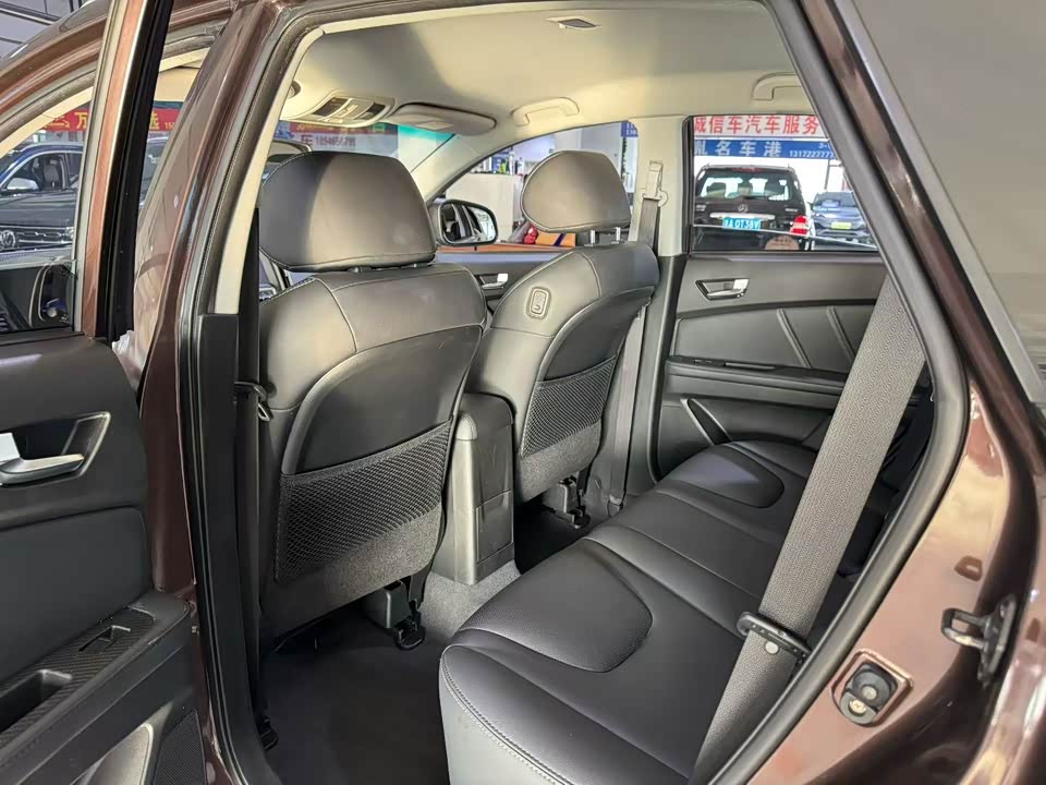 Luxgen Excellent 6 SUV