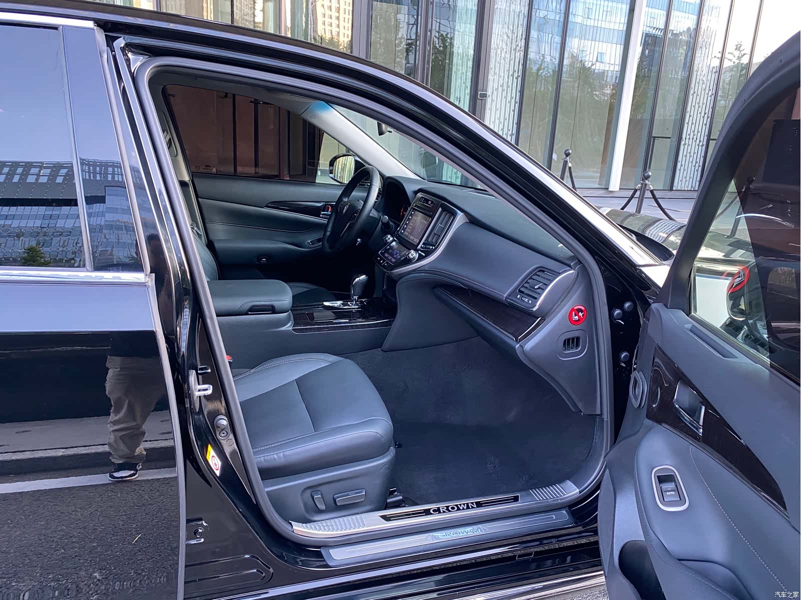 Toyota Crown, 2017 15