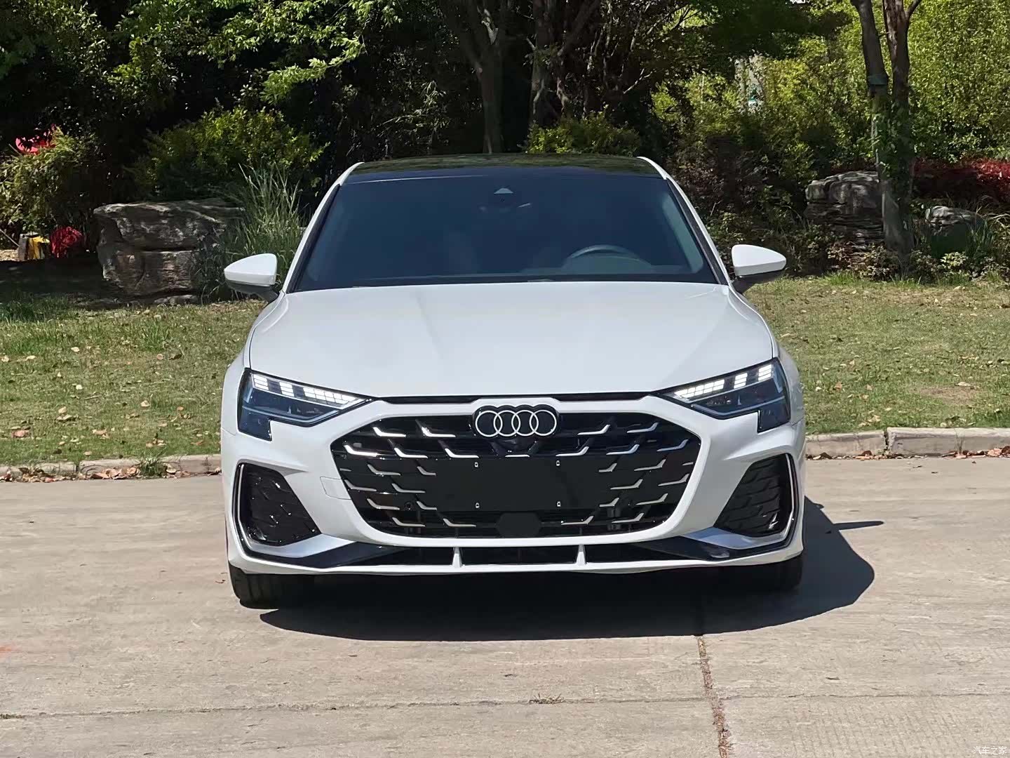 Audi Flying Spur, 2025 2