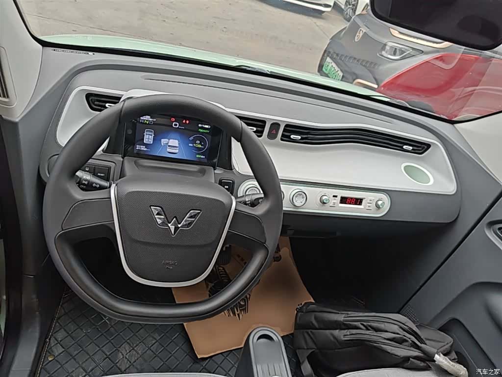 Wuling MINIEV, 2021 10