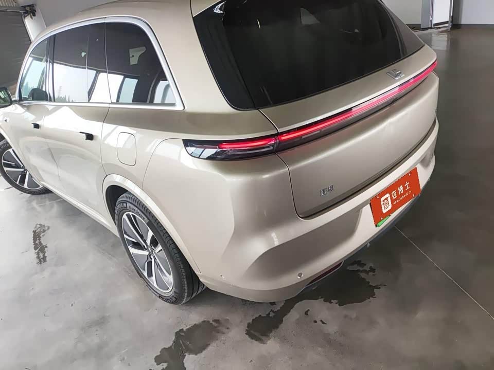 Li Auto Ideal L8