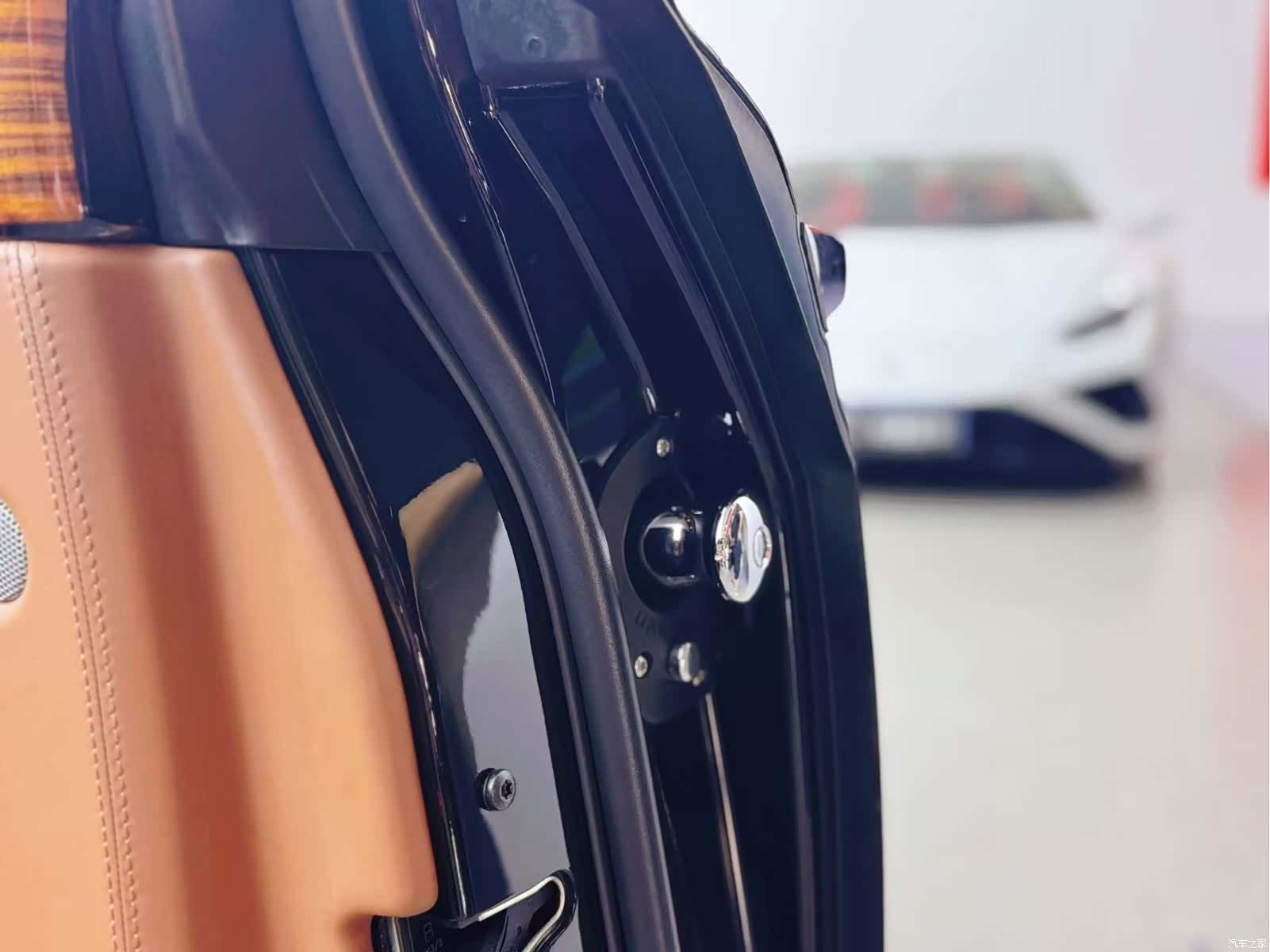Rolls-Royce Phantom, 2016 7