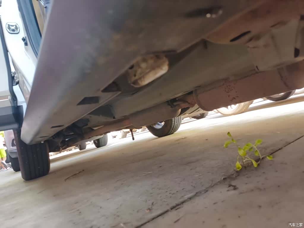 DongFeng AX7, 2018 21