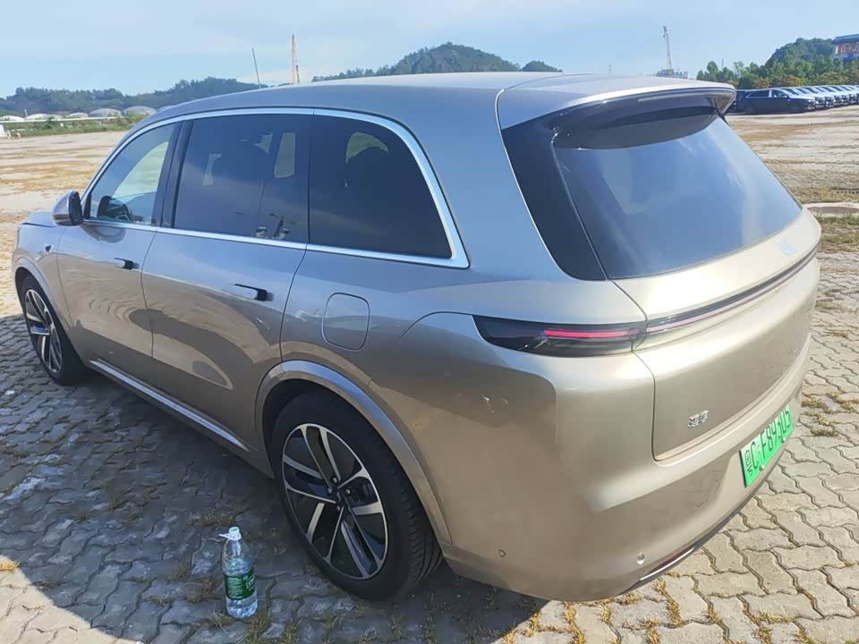 Li Auto Ideal L8