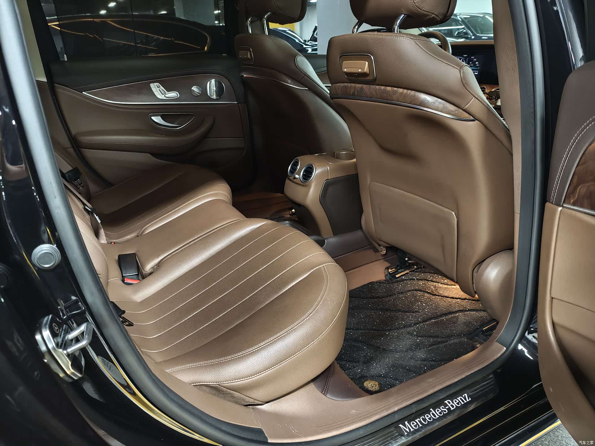 Mercedes-Benz E-Class, 2019 15