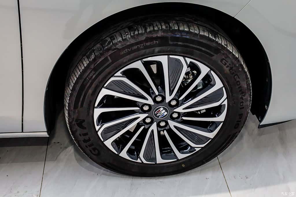 Buick GL8, 2025 33