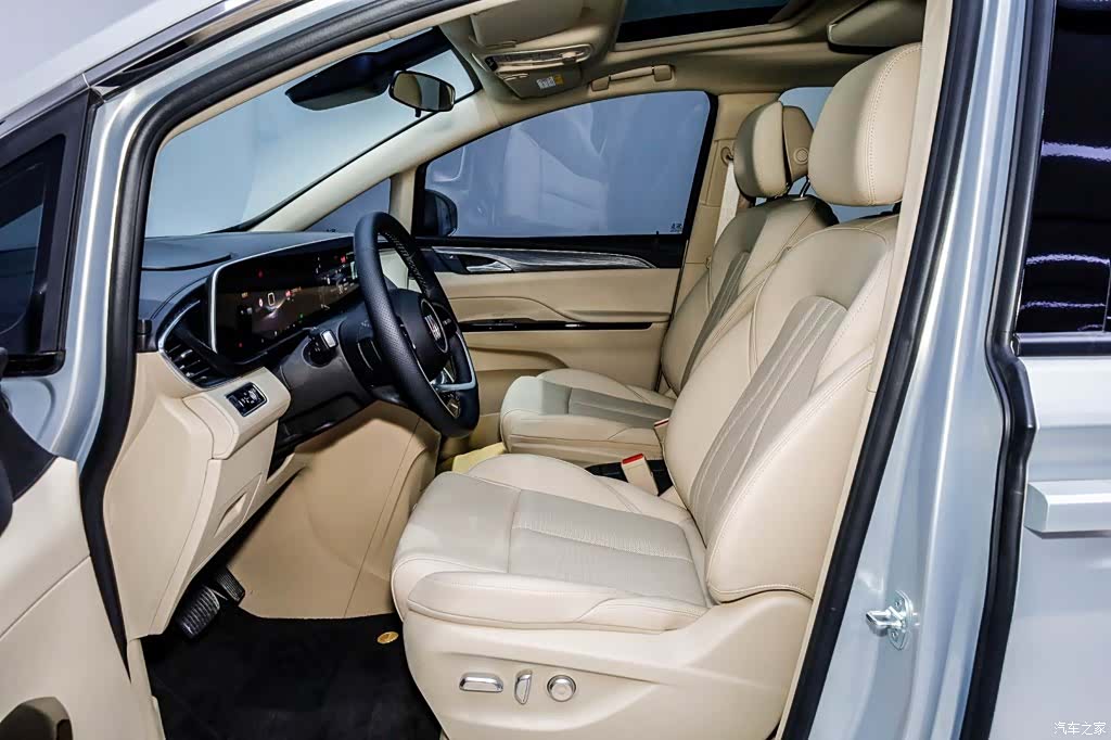 Buick GL8, 2025 9
