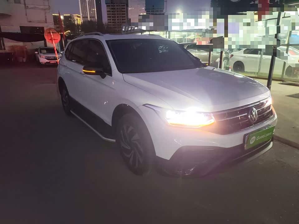 Volkswagen Tiguan L