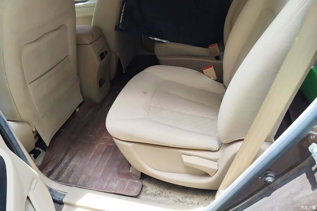 Wuling 730, 2017 11