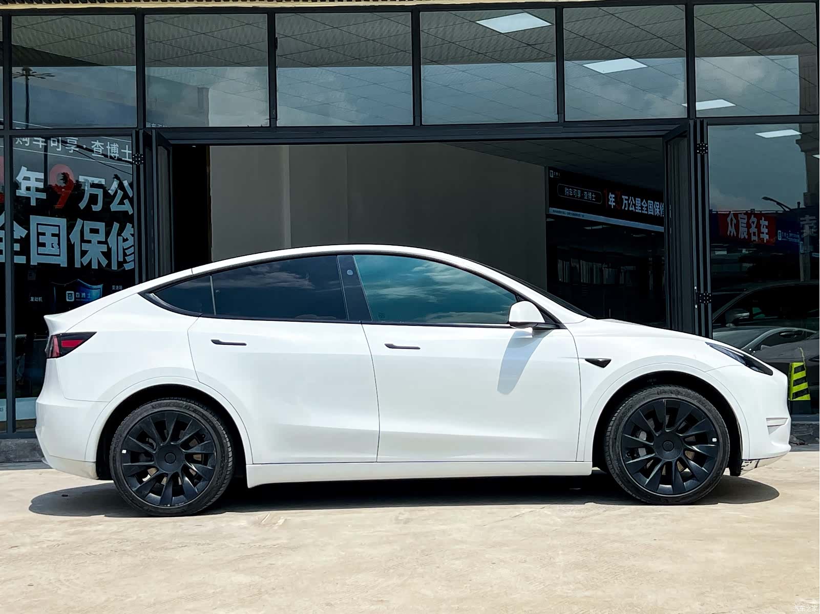 Tesla Model Y, 2024 4