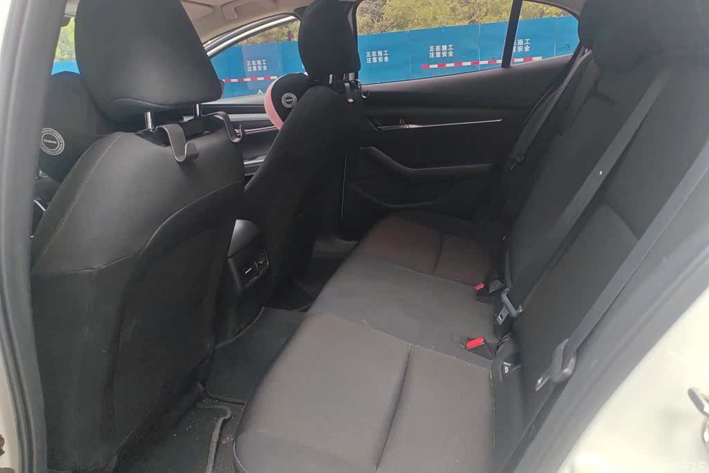 Mazda Mazda3, 2023 11