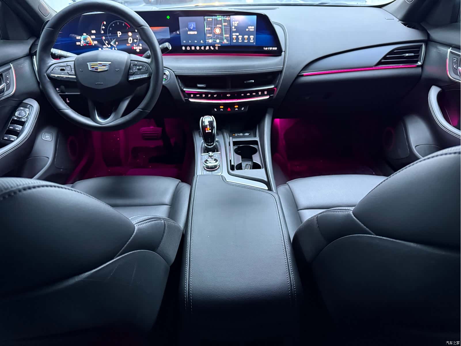 Cadillac CT5, 2024 все фото