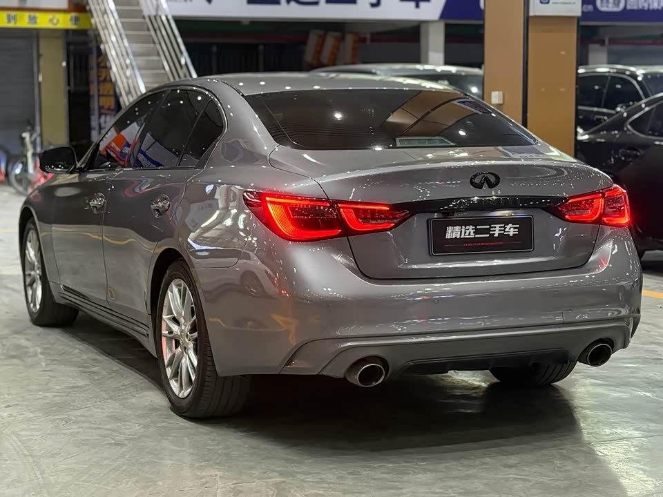 Infiniti Q50L
