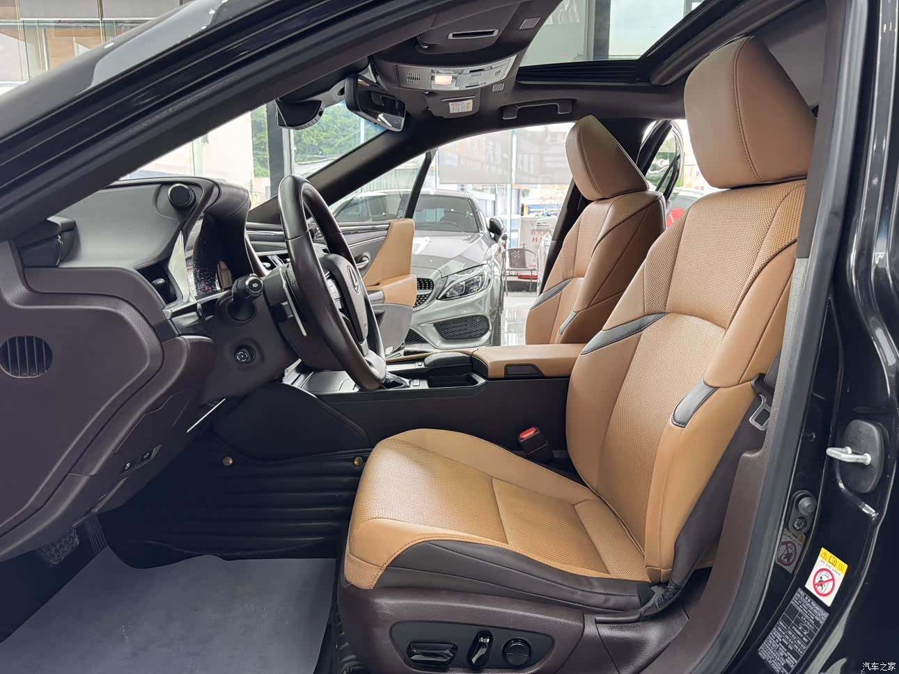 Lexus ES, 2018 18