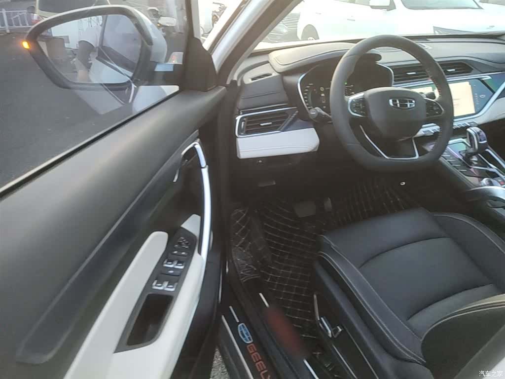 Geely Boyue, 2022 16