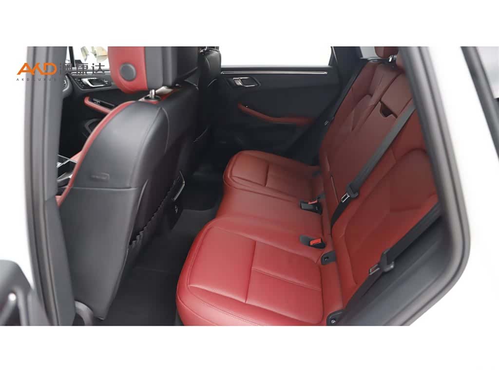 Porsche Macan, 2024 7