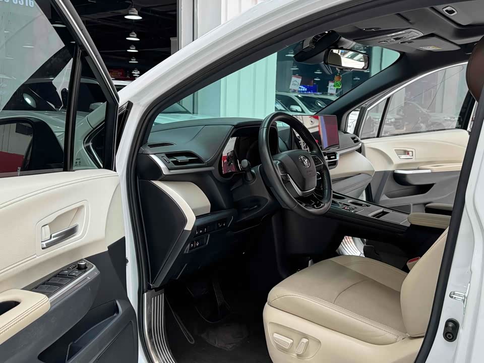 Toyota SIENNA Toyota SIENNA