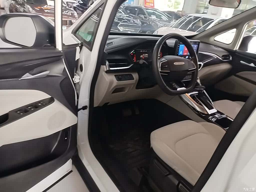Maxus G50, 2022 16