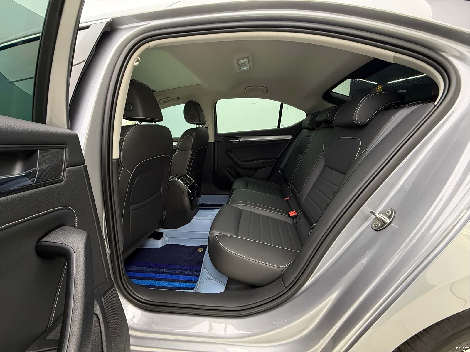 Skoda Superb, 2023 14