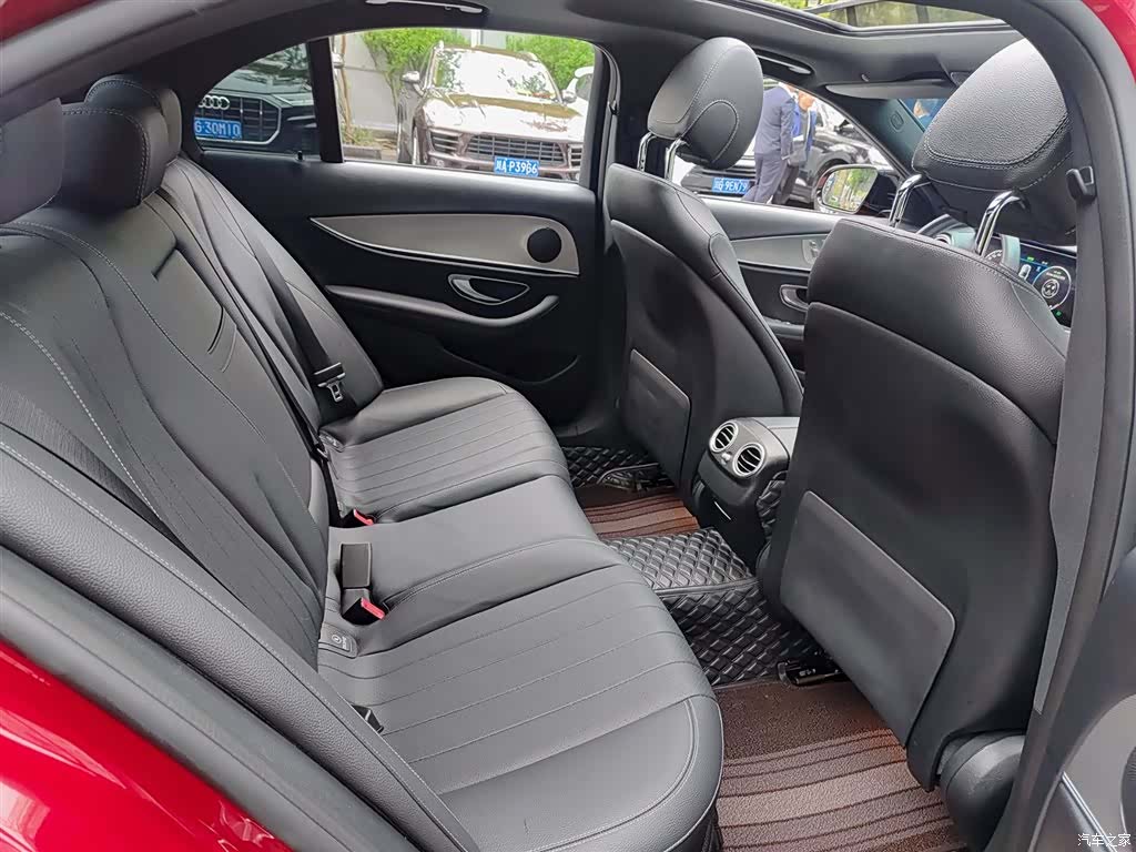 Mercedes-Benz E-Class, 2019 11