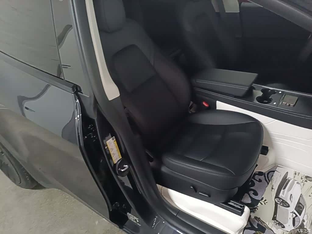 Tesla Model Y, 2024 25