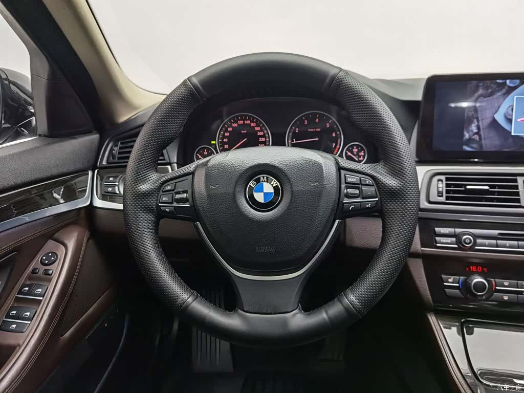 BMW 5 Series, 2015 11