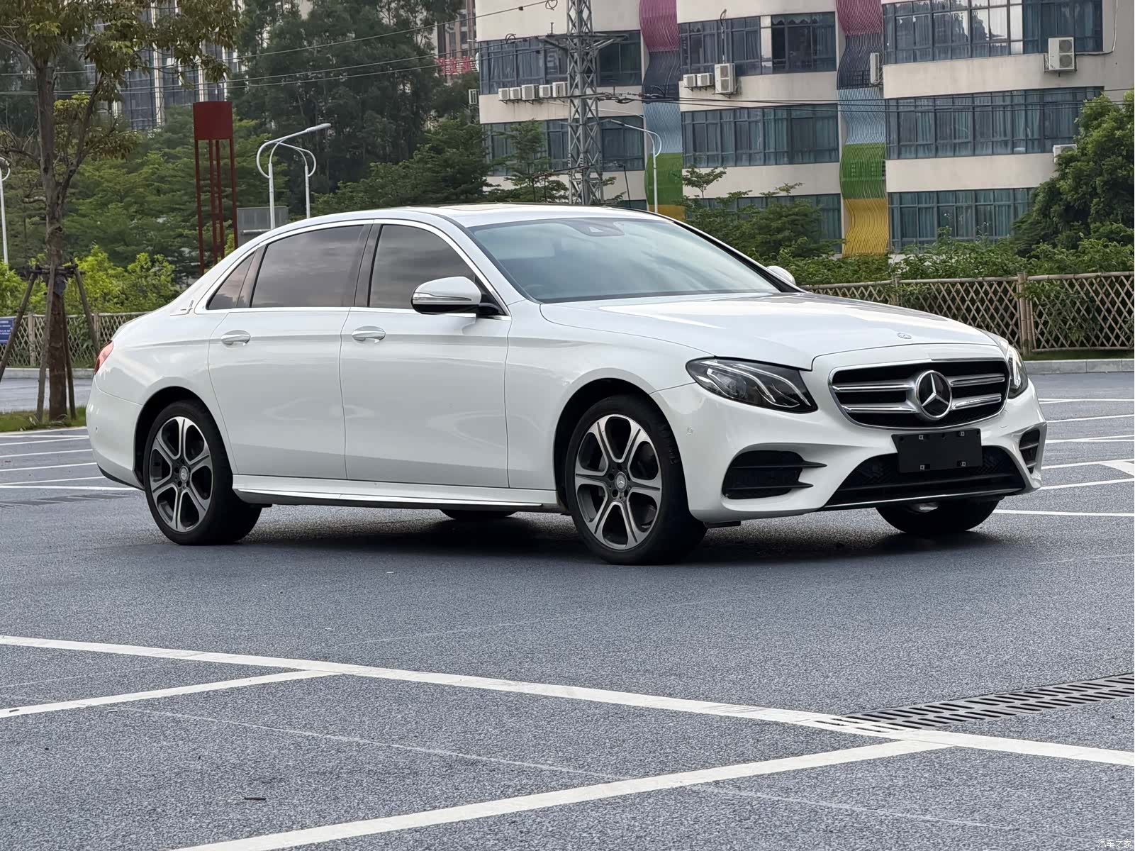 Mercedes-Benz E-Class, 2016 3