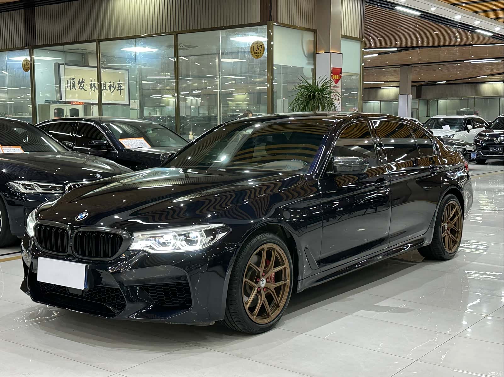 BMW 5 Series, 2020 1