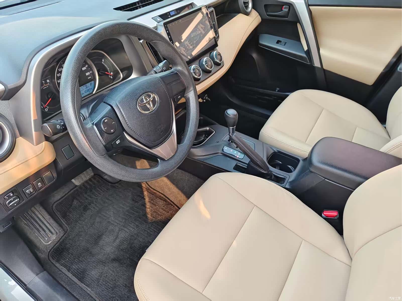 Toyota RAV4, 2018 10