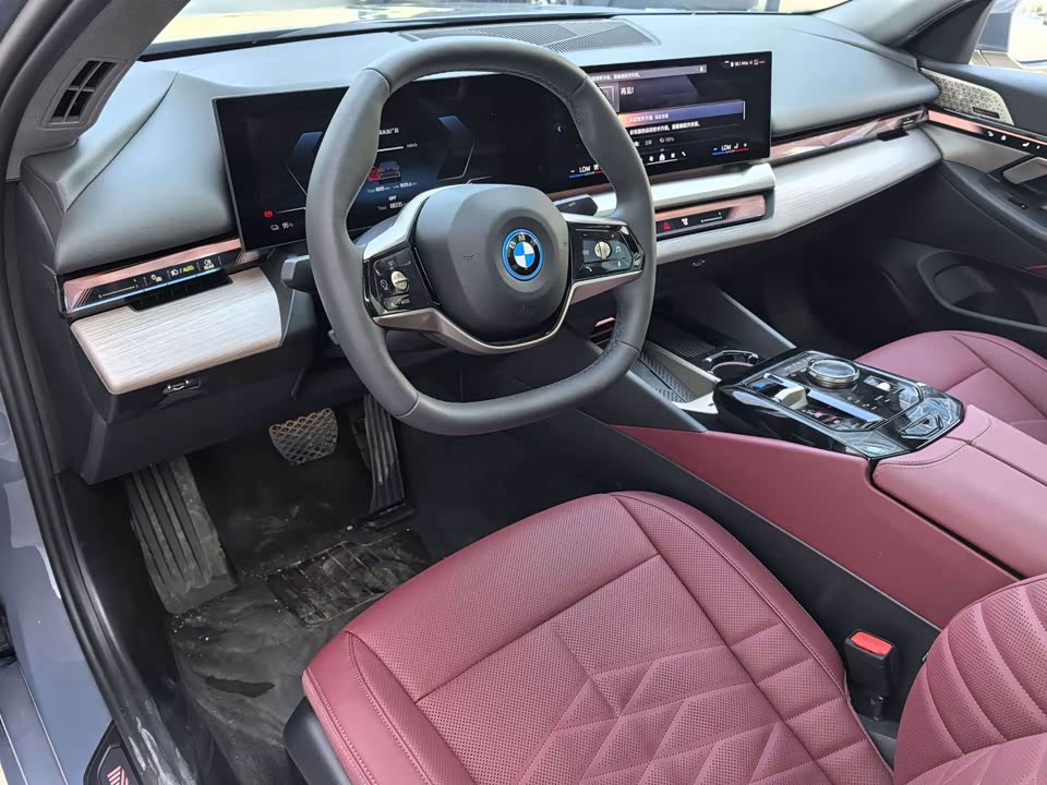BMW i5