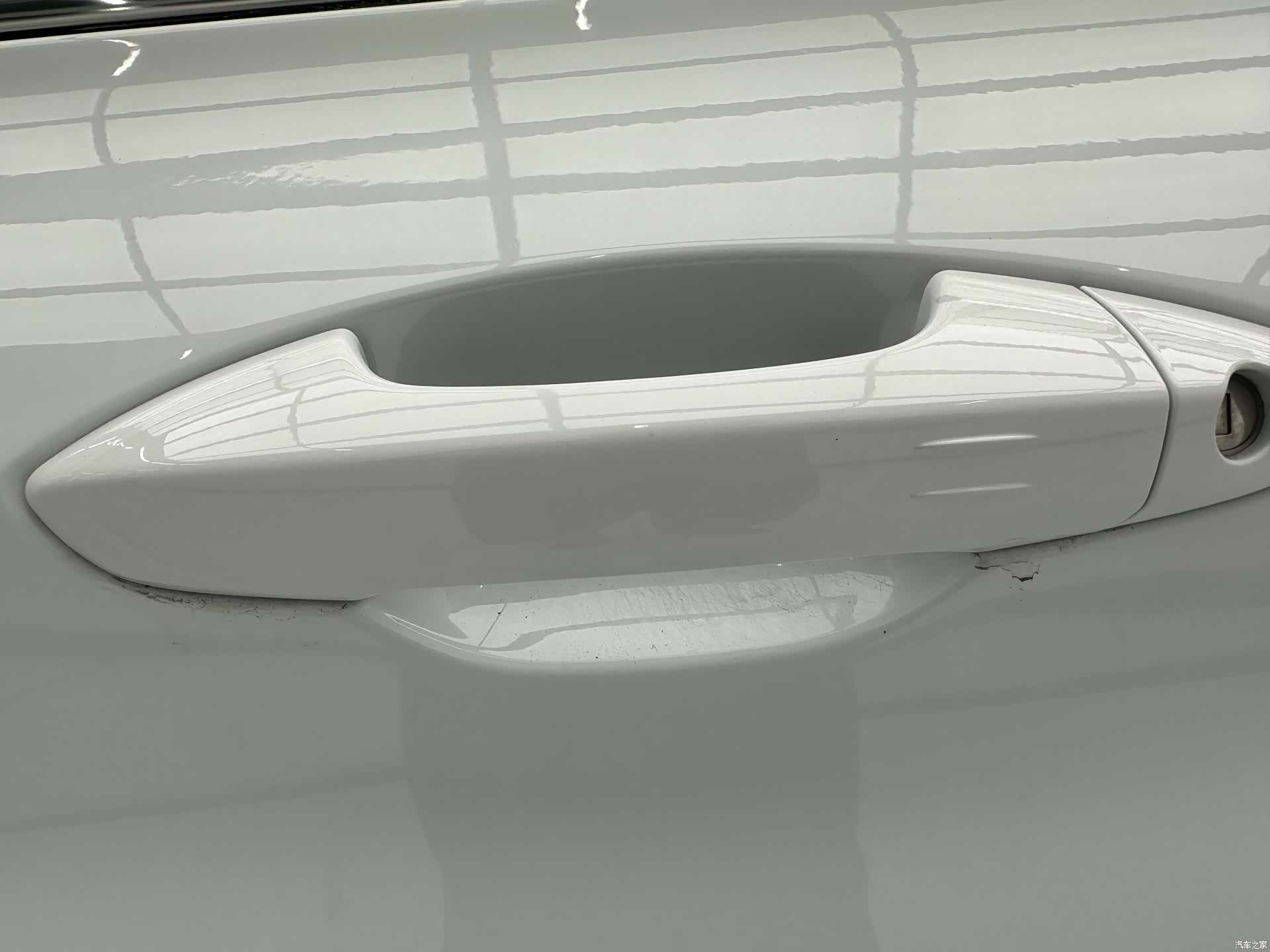 Geely Coolray, 2022 11