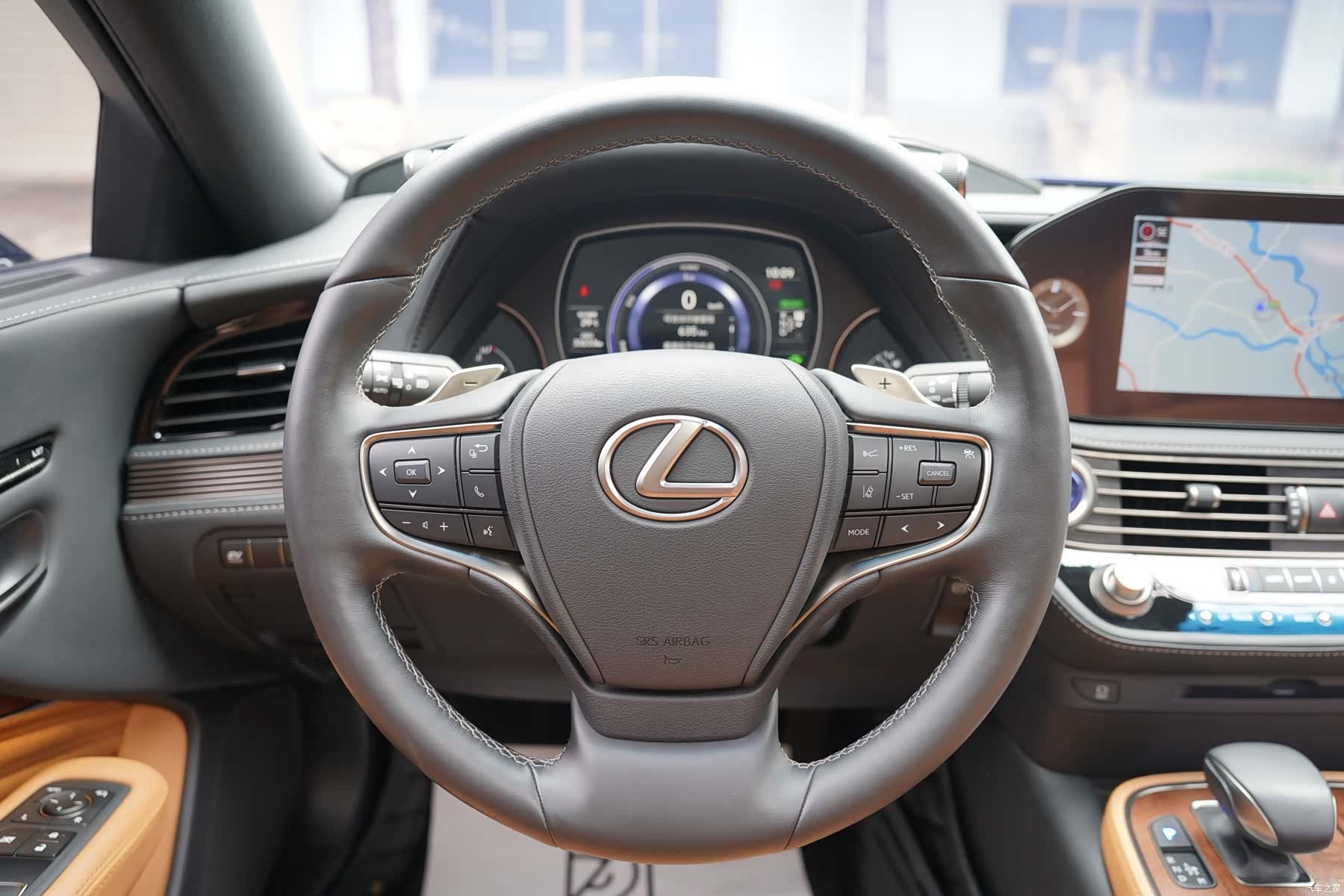 Lexus LS, 2022 20