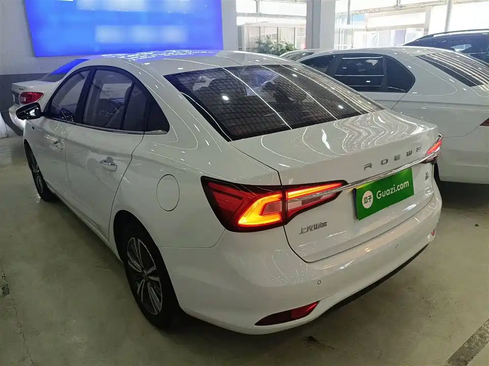 Roewe i5