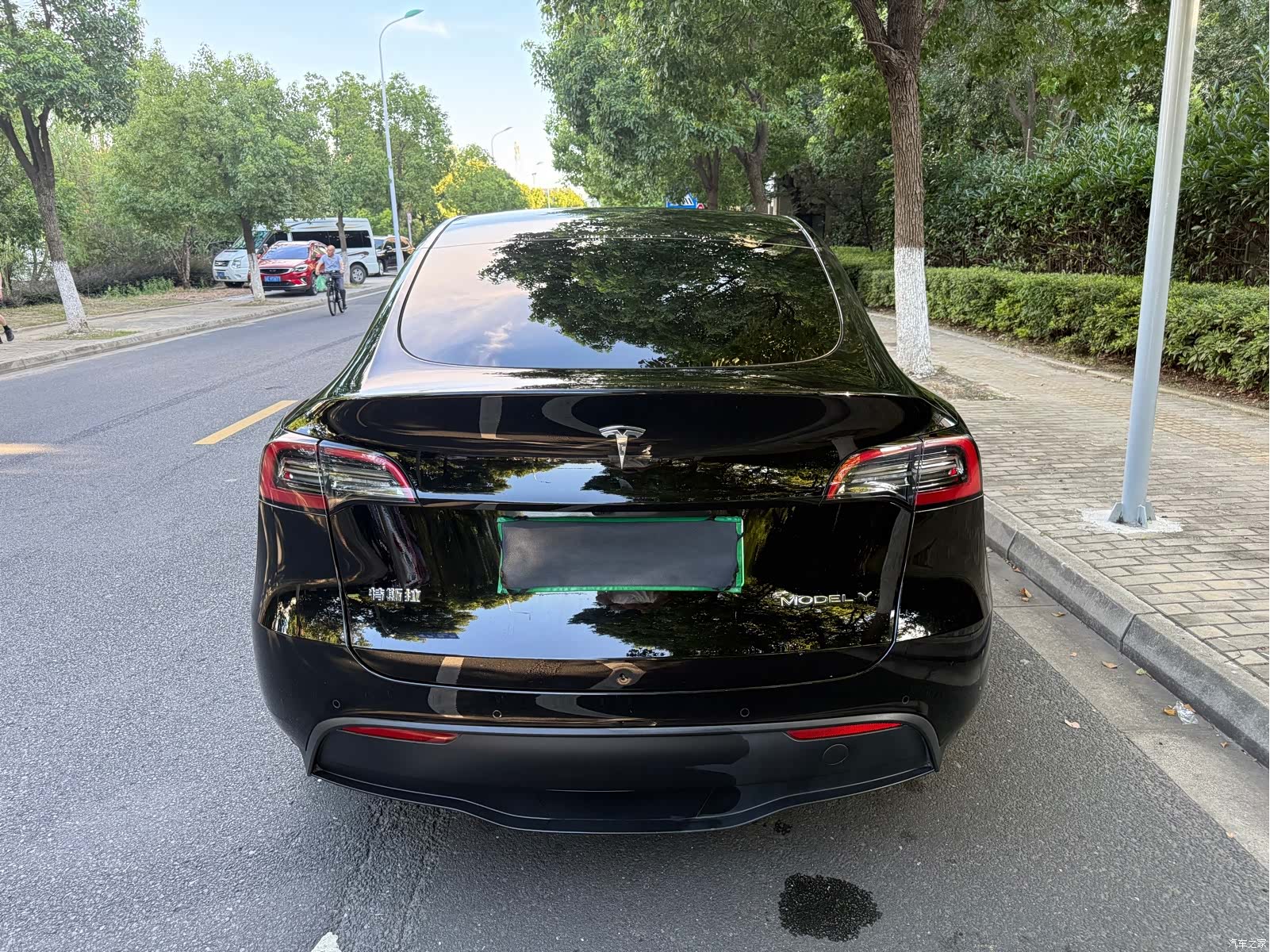 Tesla Model Y, 2024 4