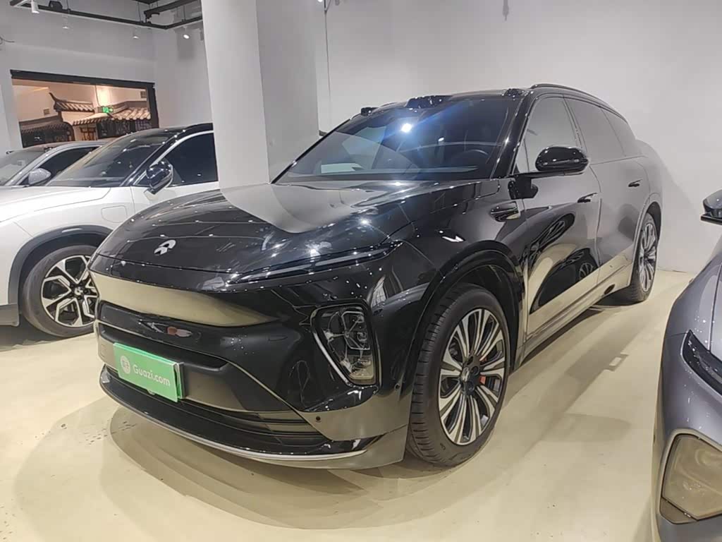 NIO ES8