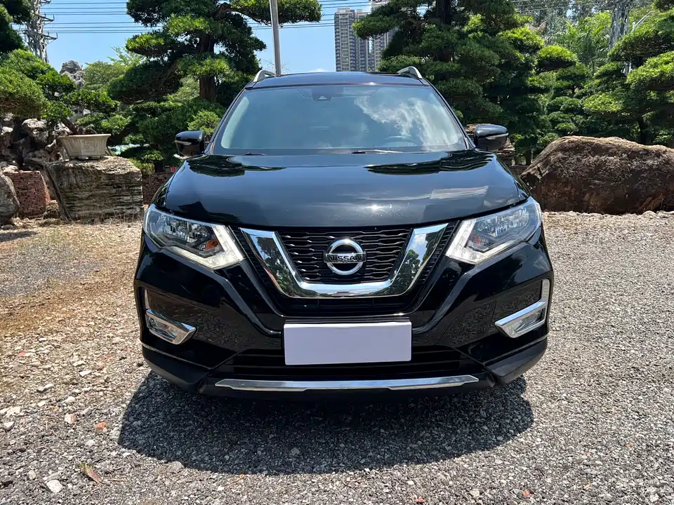 Nissan Qijun