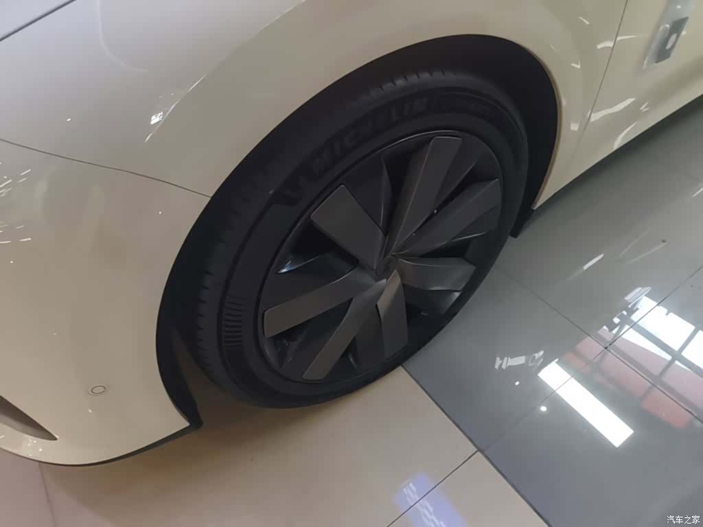Li Auto i6, 2025 23