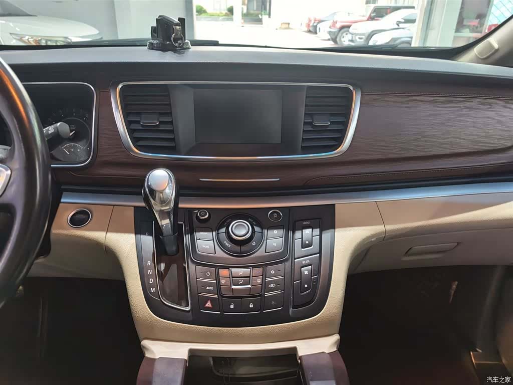 Buick GL8, 2020 10