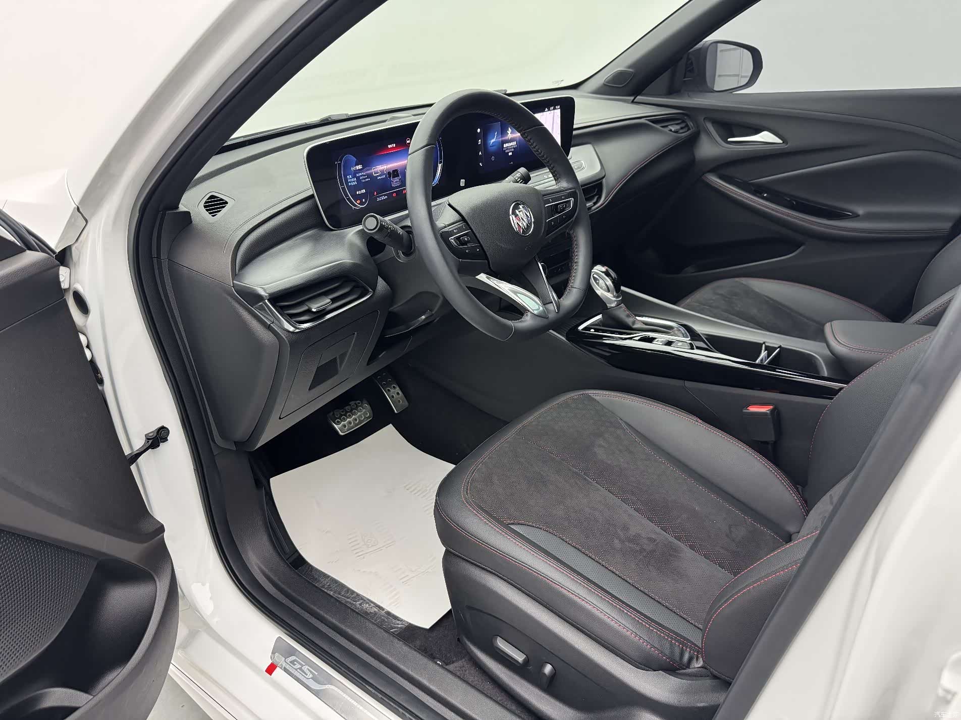 Buick Verano, 2022 8