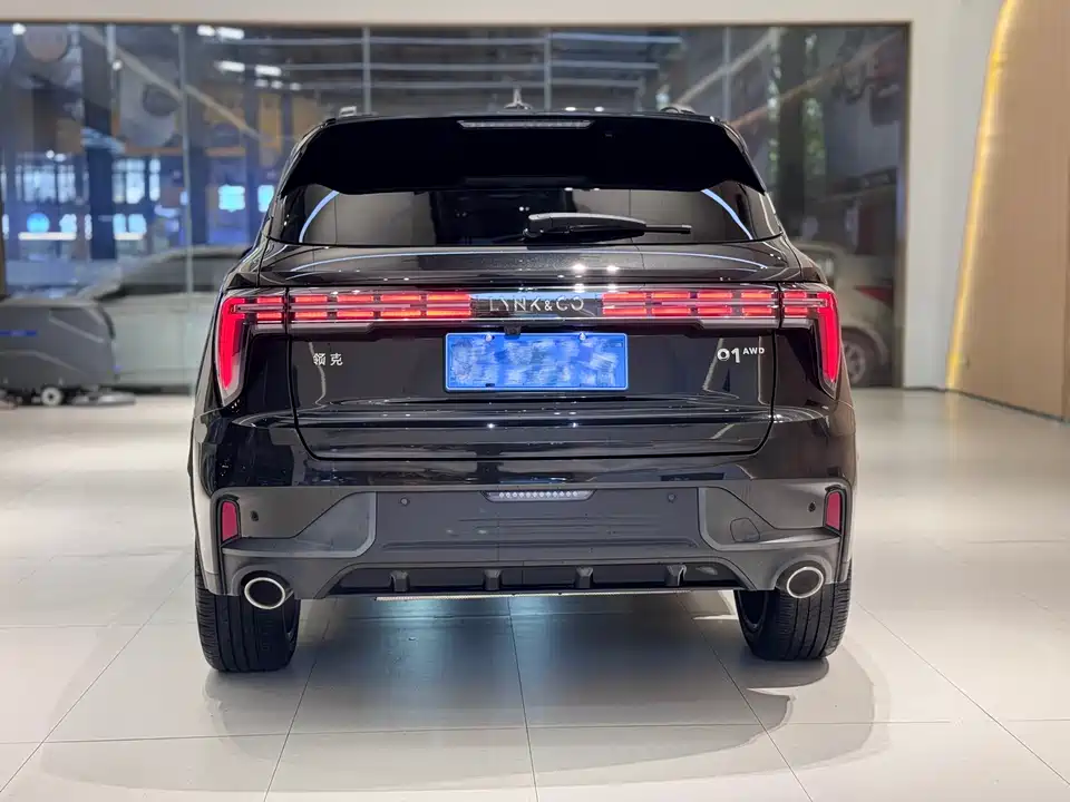 Lynk & Co 01
