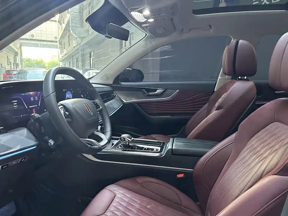 Hongqi HS5