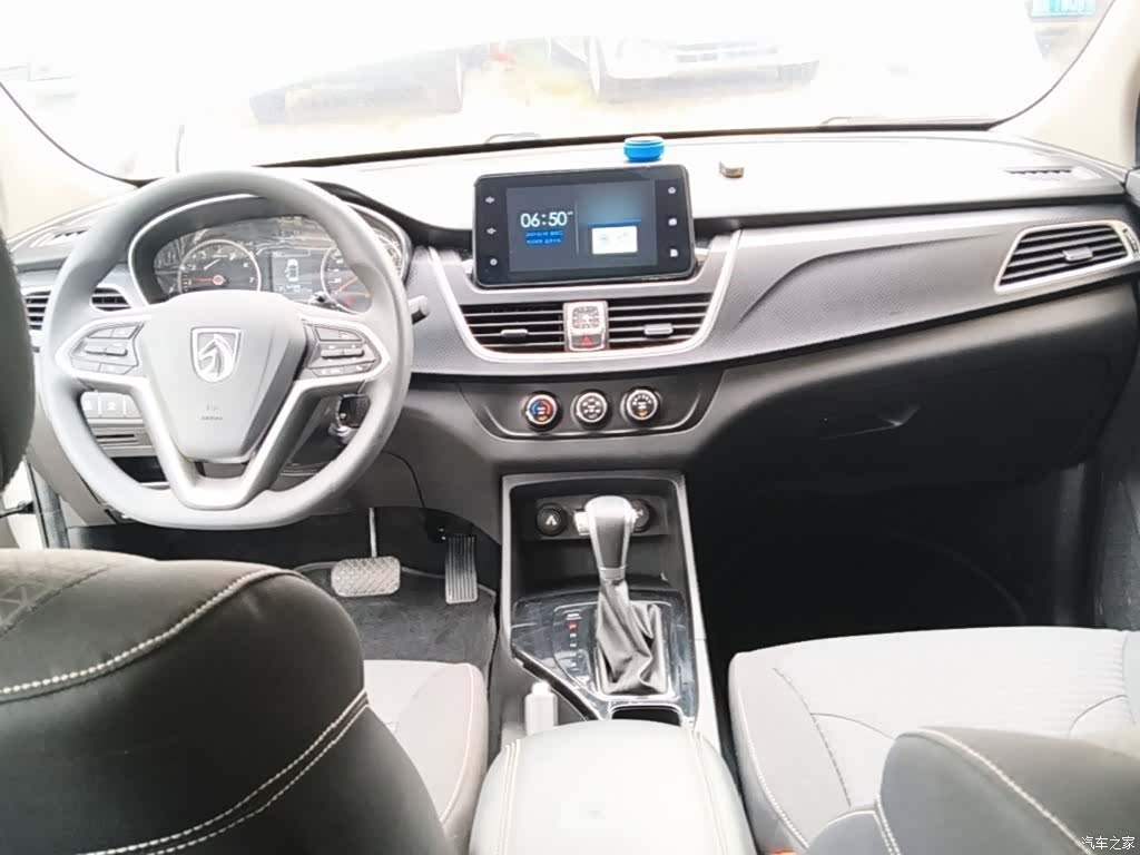 Wuling 730, 2020 6