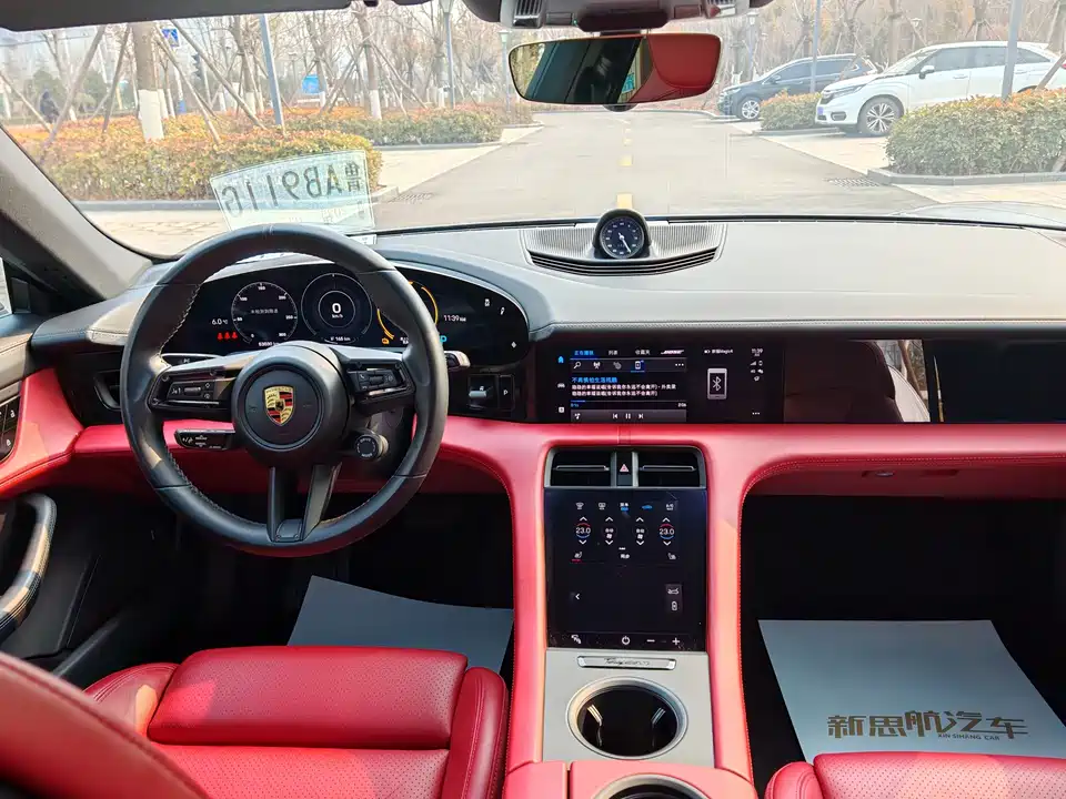 Porsche Taycan