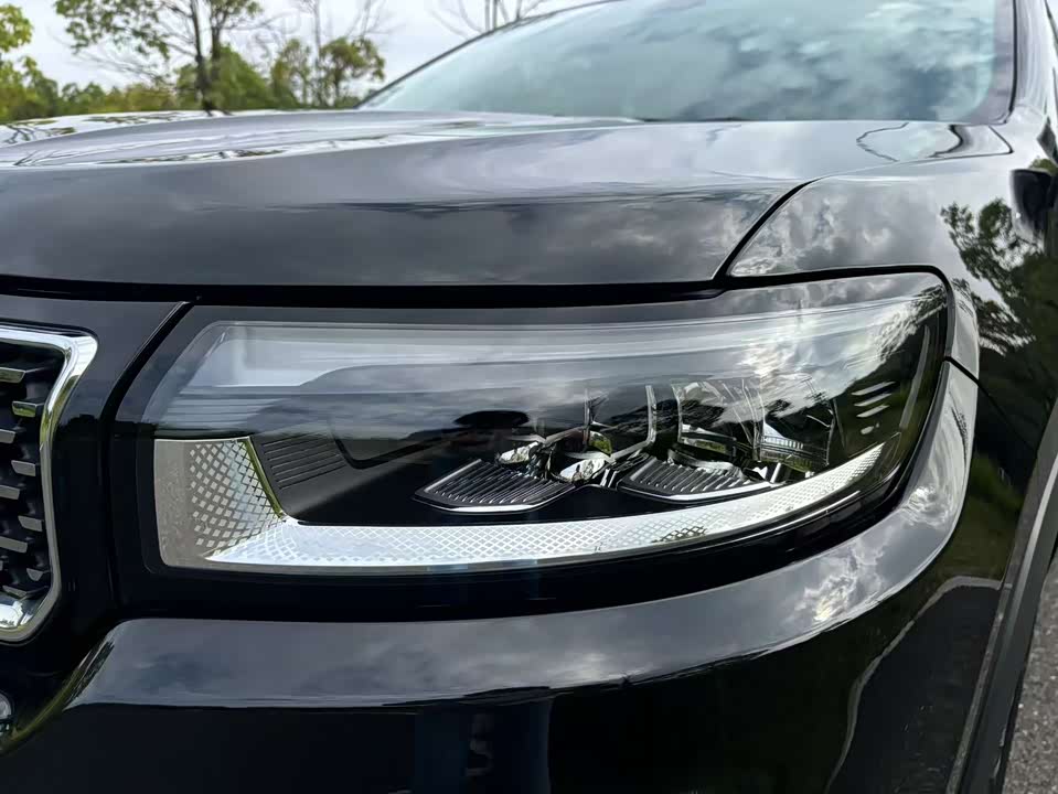 Jeep Grand Commander