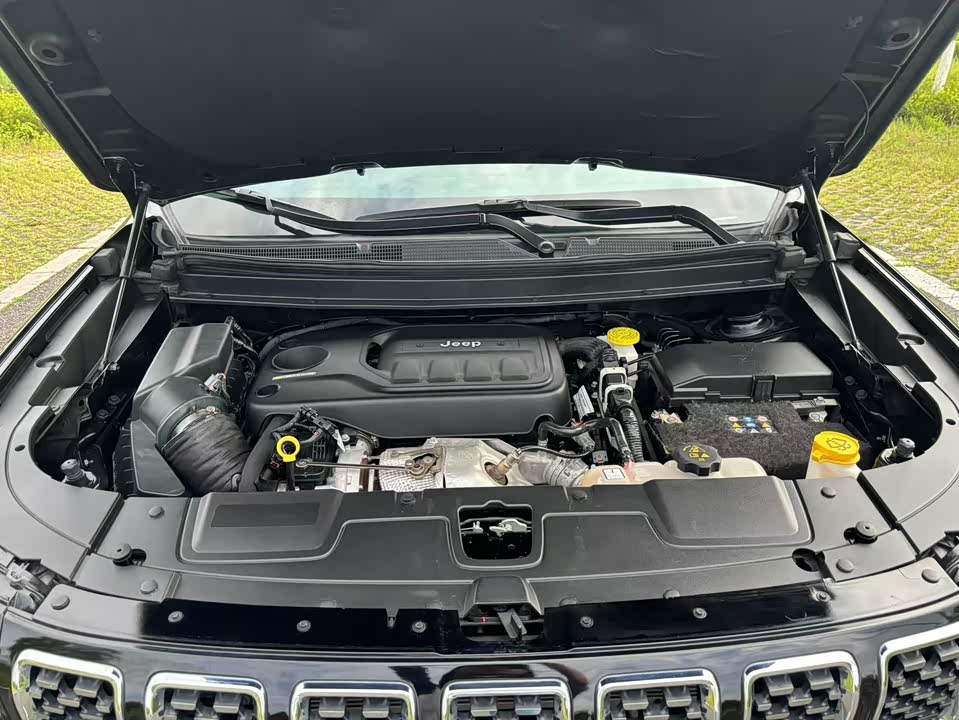 Jeep Grand Commander