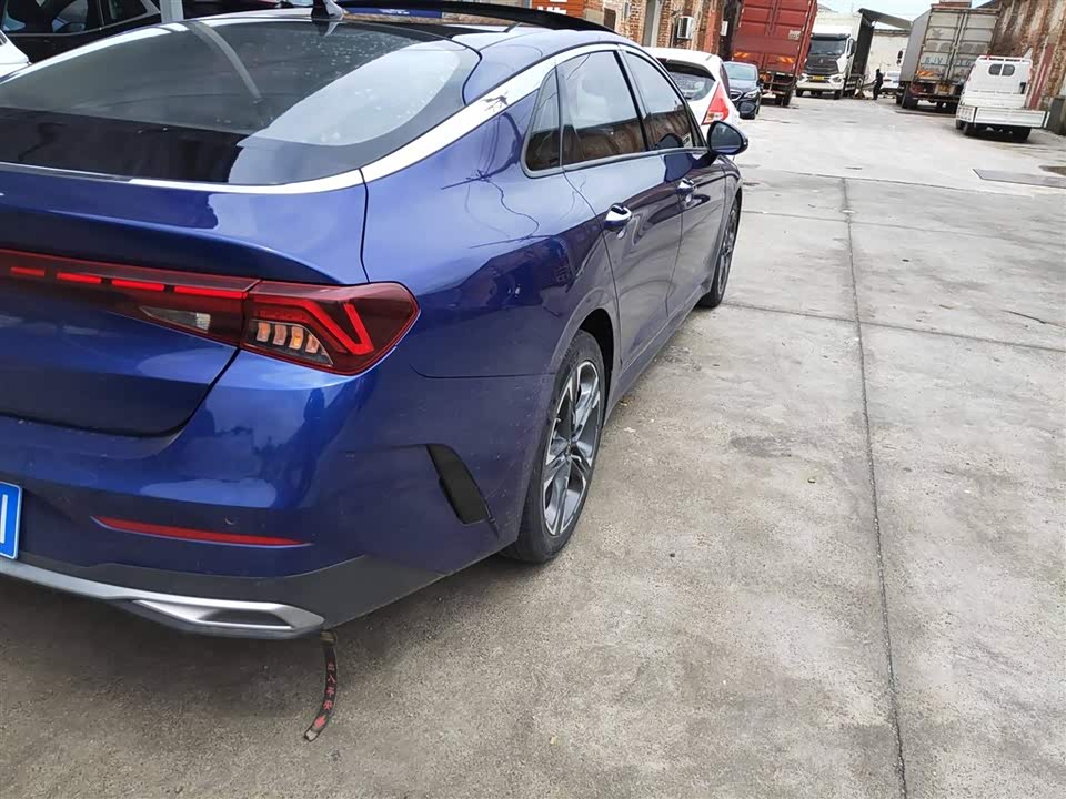 Kia K5 Kia K5
